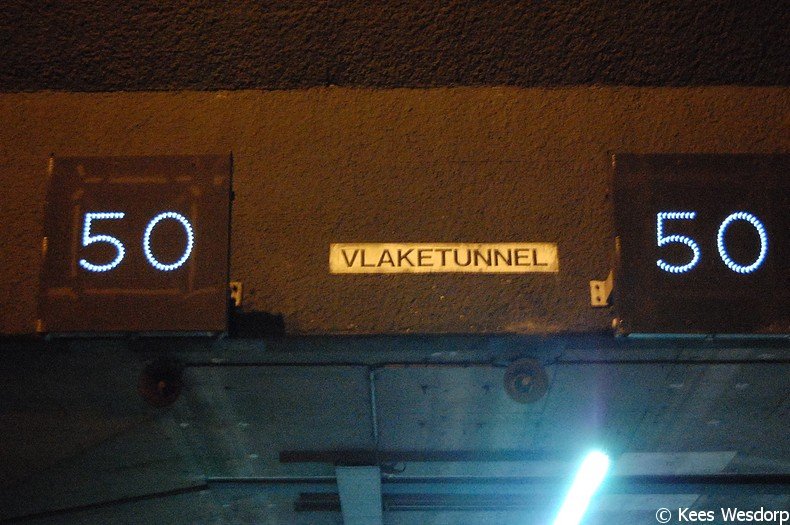 vlake tunnel 2015 117-BorderMaker.jpg